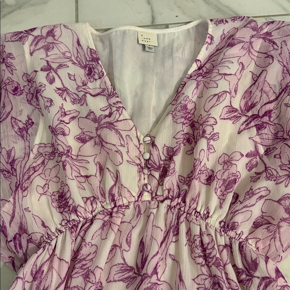 Floral V-Neck Mini Dress in Lavender and White - Picture 2 of 7